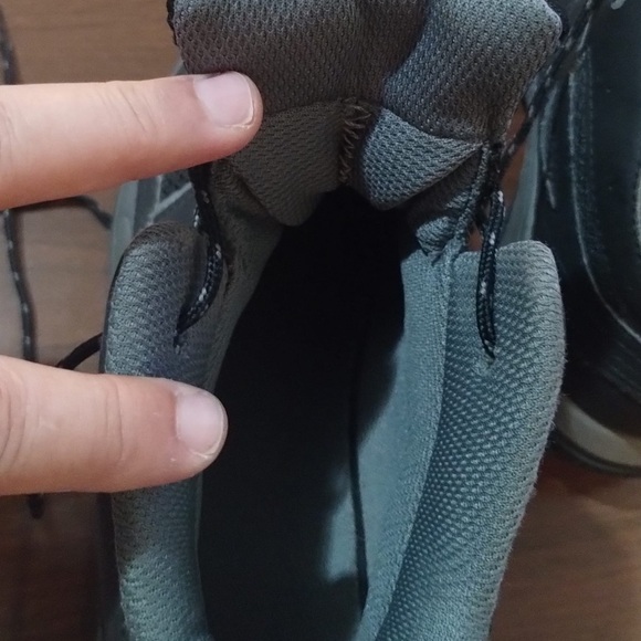 Merrell Kid's Oakcreek Mid Lace Waterproof Hiking Boot - Picture 8 of 9